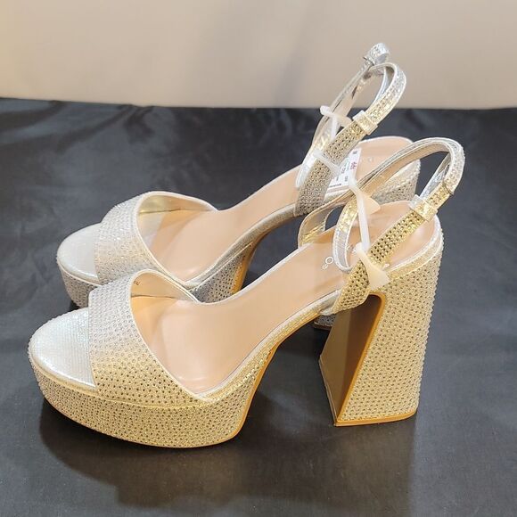 BRAND NEW BAMBOO STUDDED PLATFORM OPEN TOE SANDAL - Picture 6 of 15